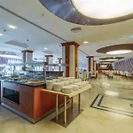 酒店 Pineta Park Deluxe 5*