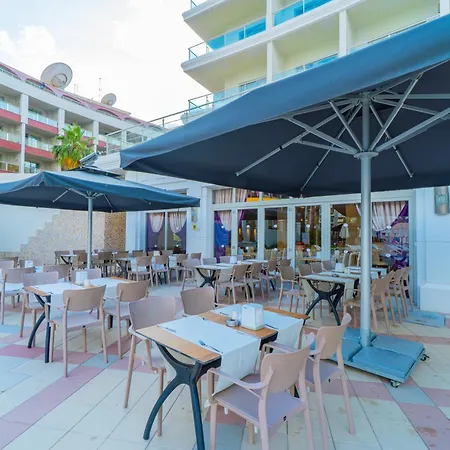 Pineta Park Deluxe فندق