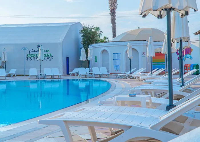 Hotel Pineta Park Deluxe 5*