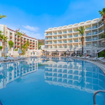 Hotell Pineta Park Deluxe 5*