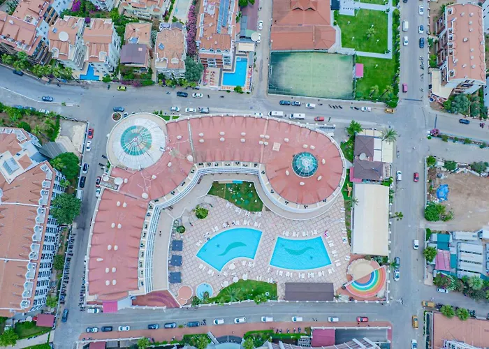 Pineta Park Deluxe מרמריס