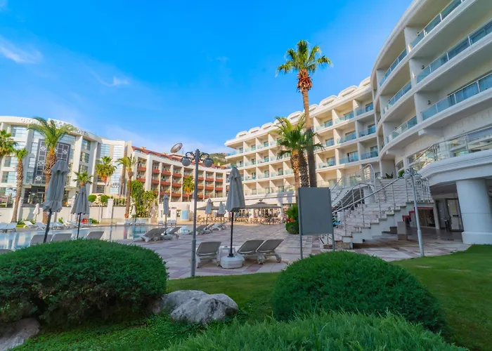 Pineta Park Deluxe 5* מרמריס