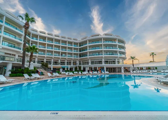 Pineta Park Deluxe מרמריס